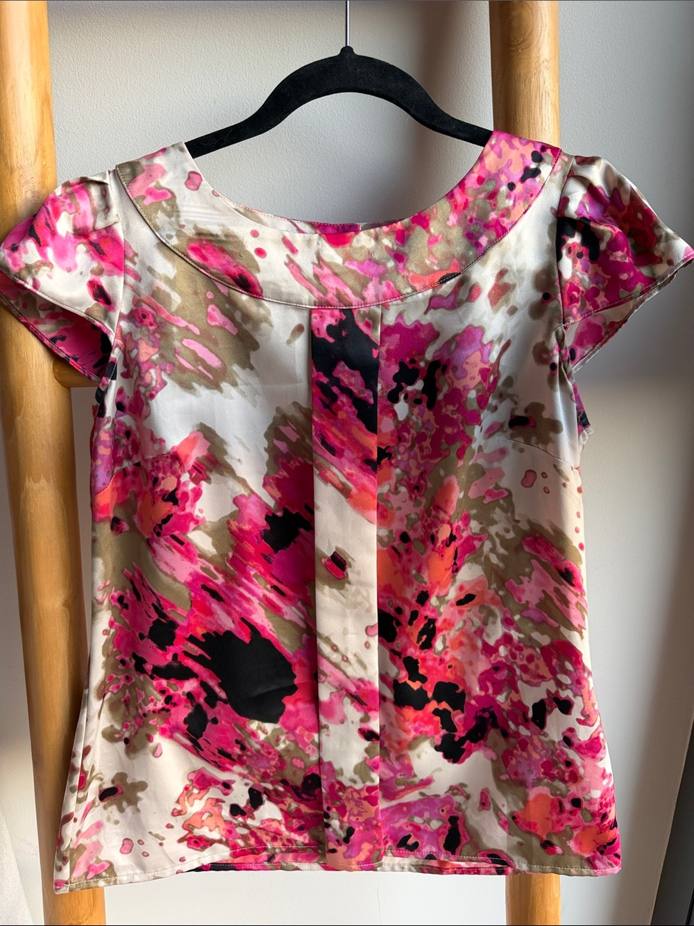 Vintage Bright Pink Floral Cap-Sleeve Blouse (unique)